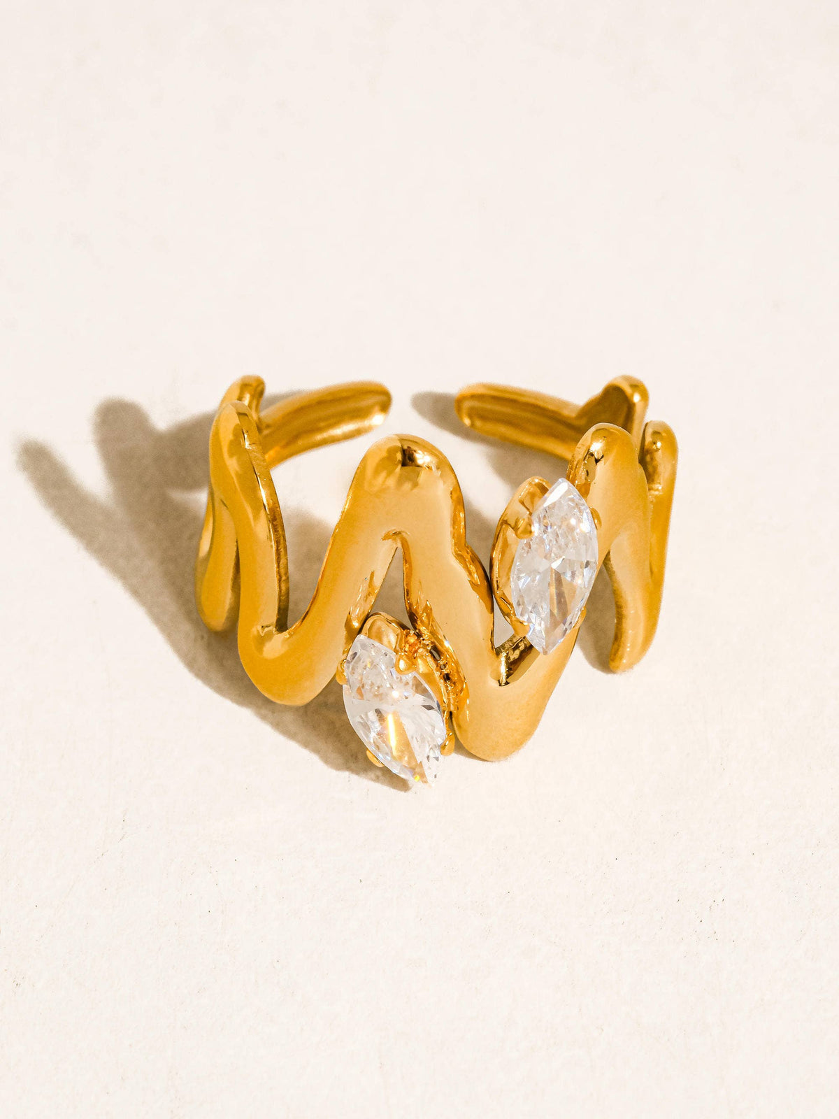 LUMI | ABSTRACT WAVE RING