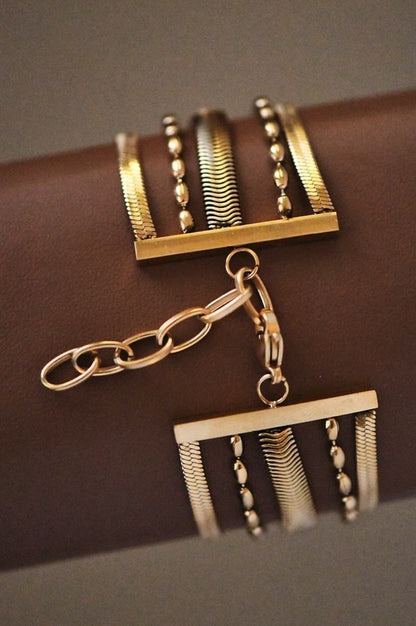 LURA| LAYERED BRACELET