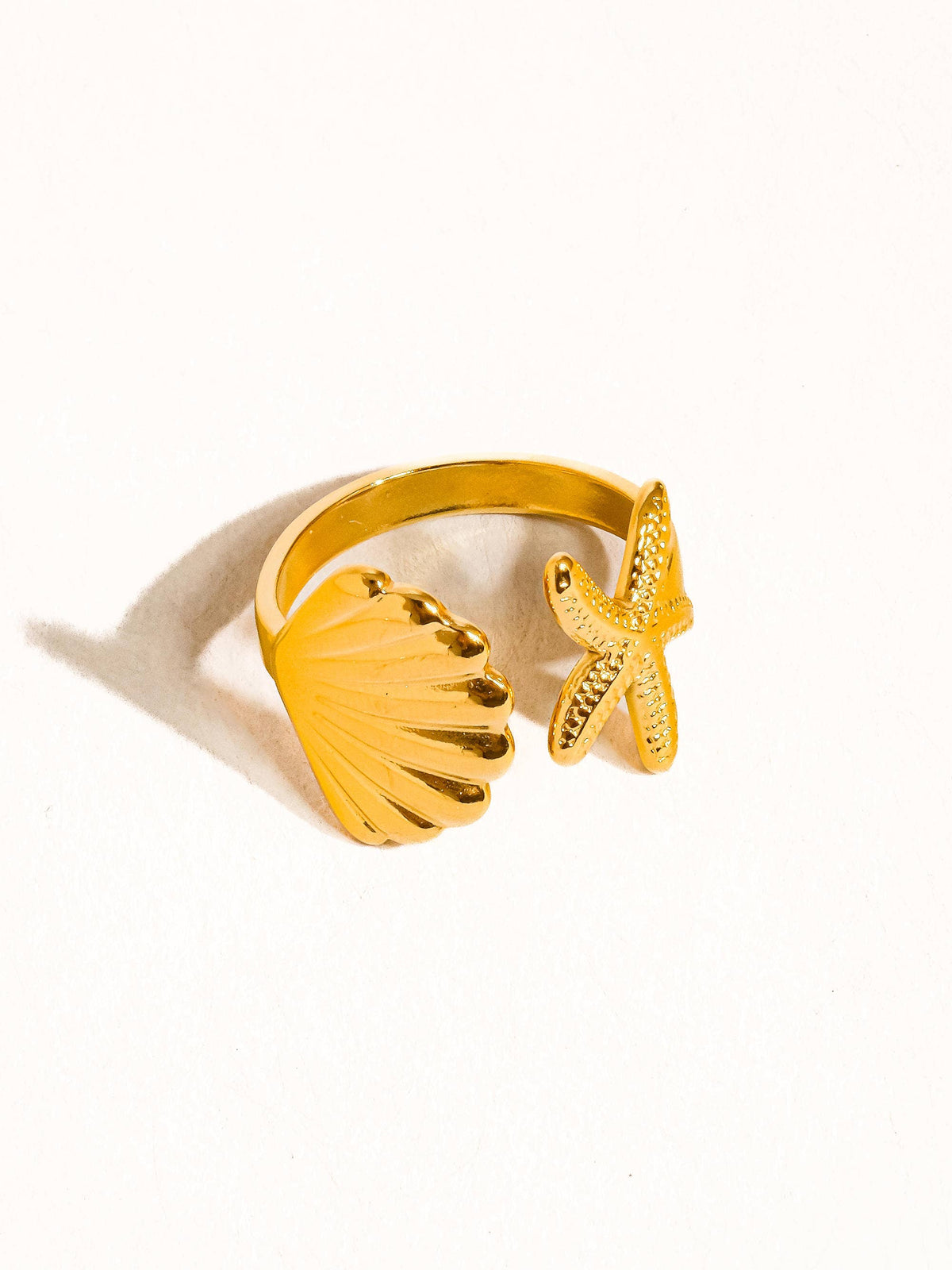 SANDY | STAR AND SEASHELL RING