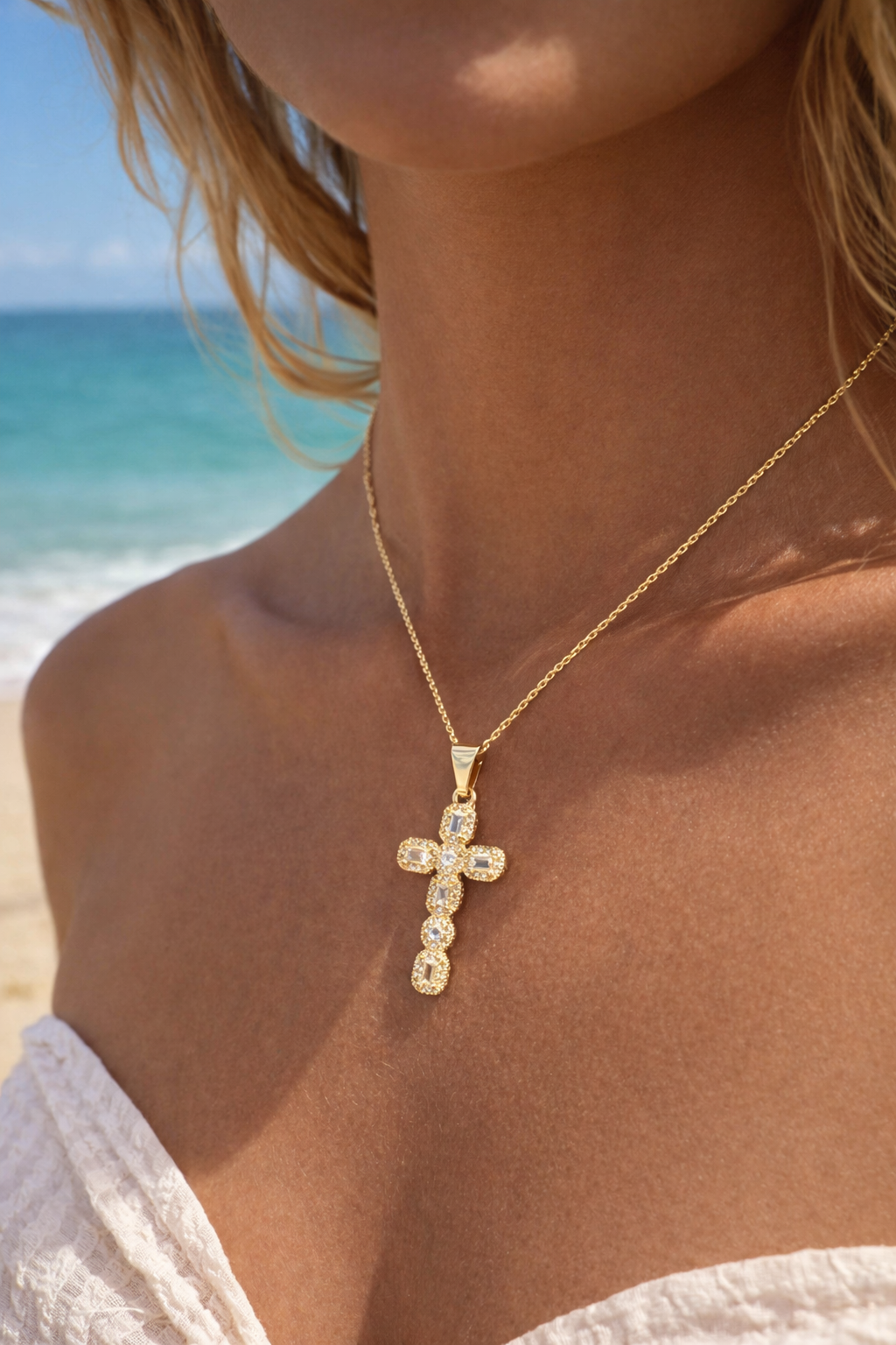 ETHERAL | CROSS PENDANT NECKLACE