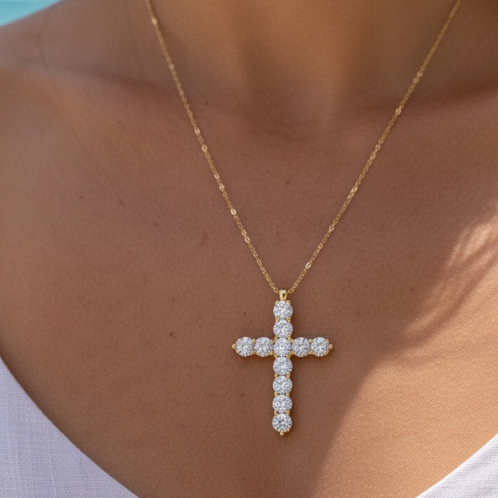 HALO | ROUNDED CROSS PENDANT NECKLACE