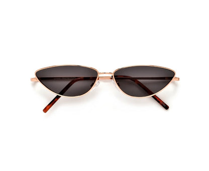 VELVET CLAWS | SLEEK CAT EYE SUNNIES