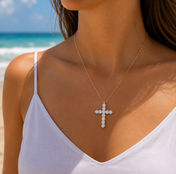HALO | ROUNDED CROSS PENDANT NECKLACE