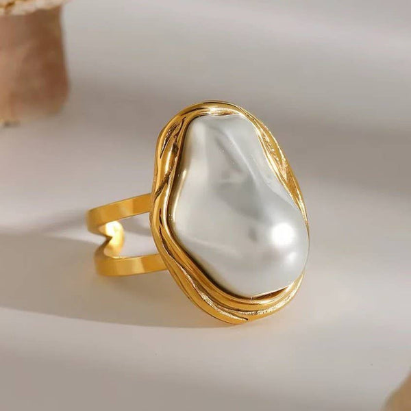LA PEARLA | PEARL STATEMENT RING