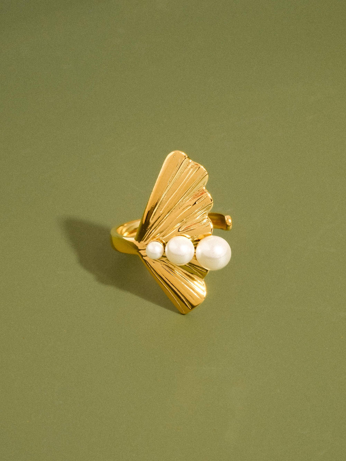 KALA | PEARL STATEMENT RING